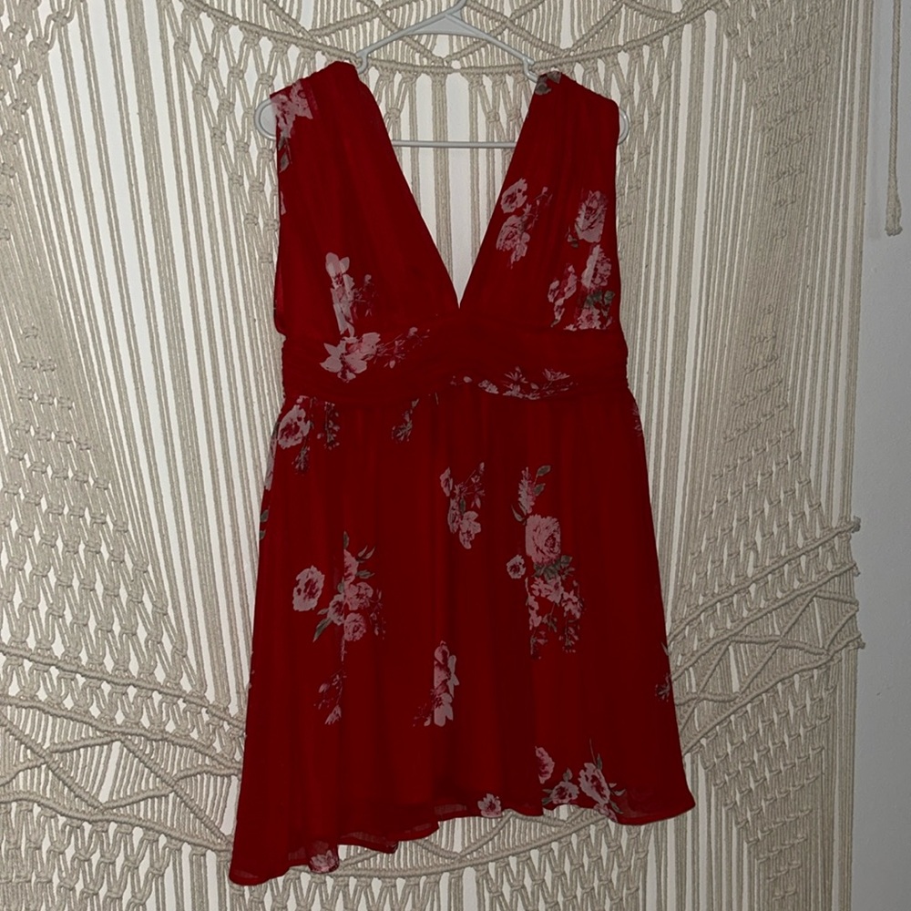 Size XL Lulus red floral dress, summer dress, wedding dress, any occasion dress! - Picture 12 of 12